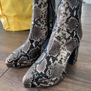 Jeffrey Campbell SnakeSkin Boots